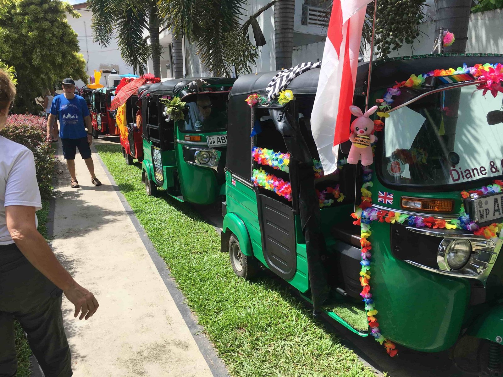 sri lanka tuk tuk group tour